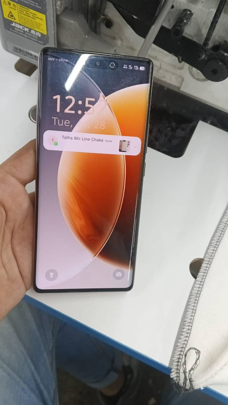 Tecno CAMON 30S 1
