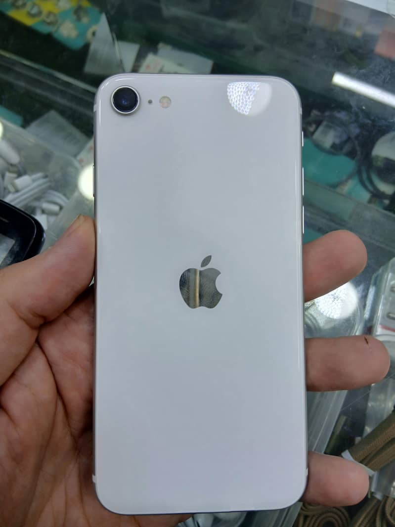 Apple iPhone SE 64 gb  2020 PTA 1