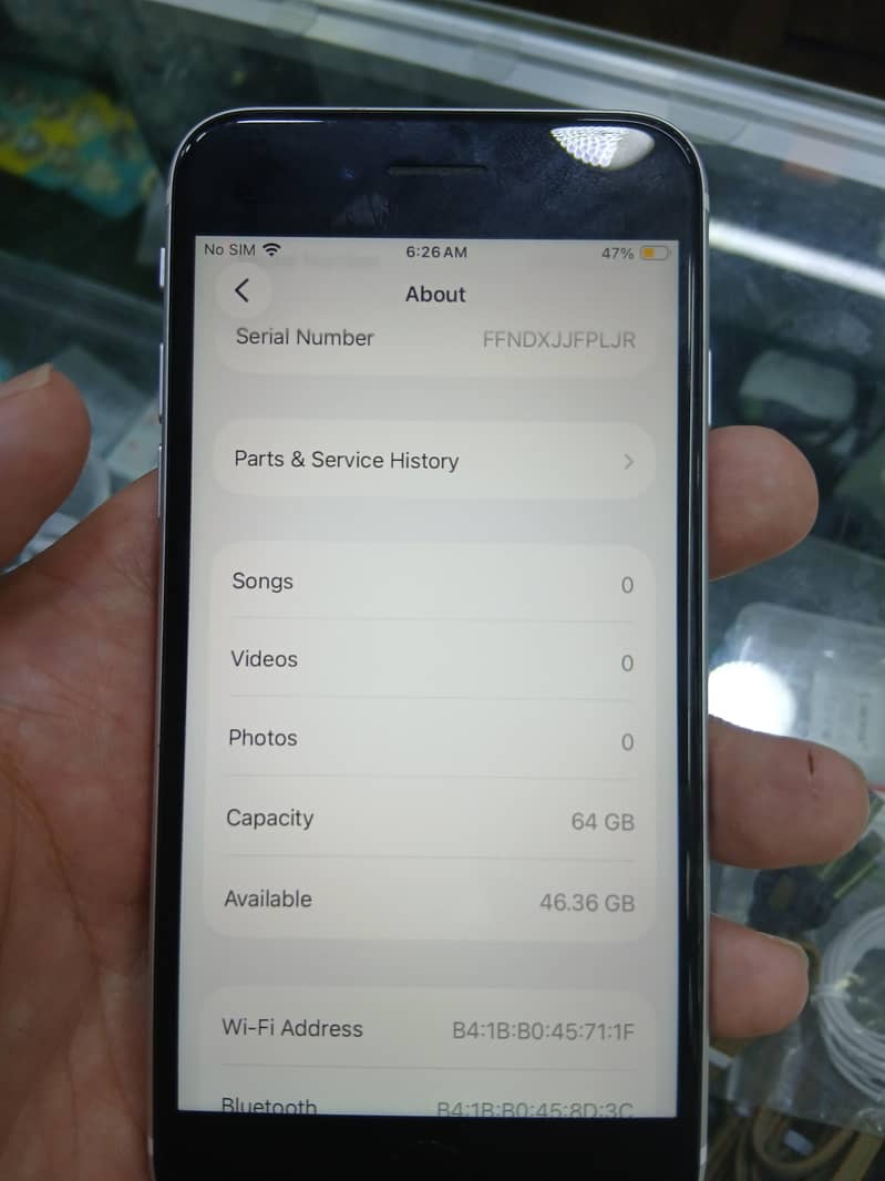 Apple iPhone SE 64 gb  2020 PTA 4