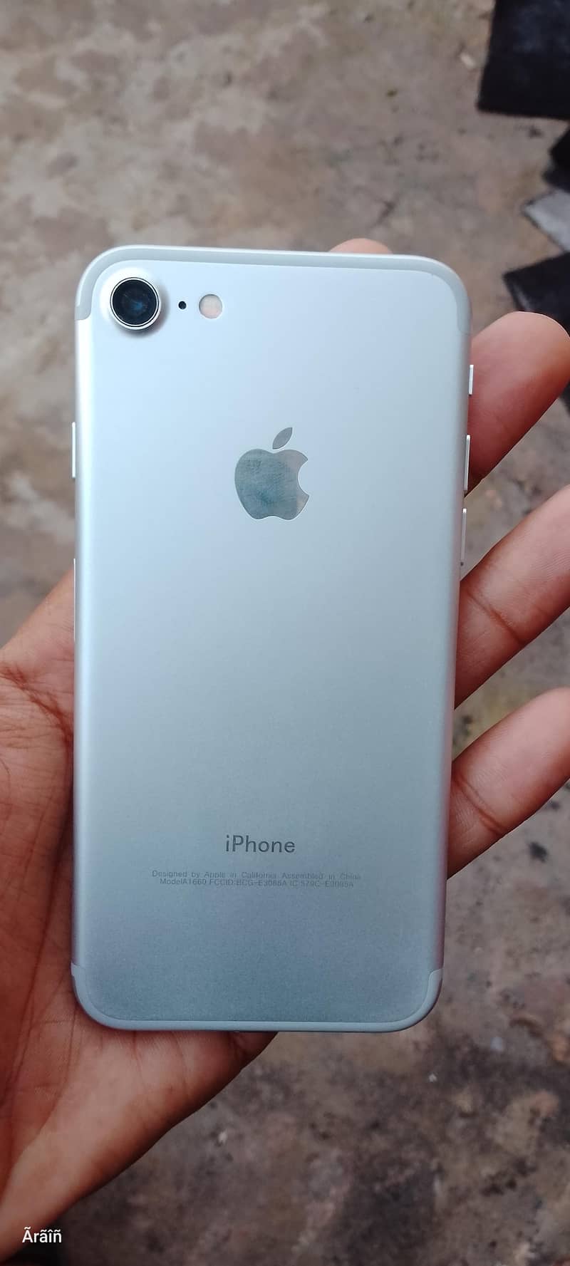 Apple iPhone 7 1