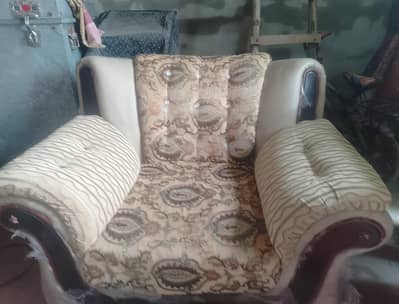 5 seater sofa set with table