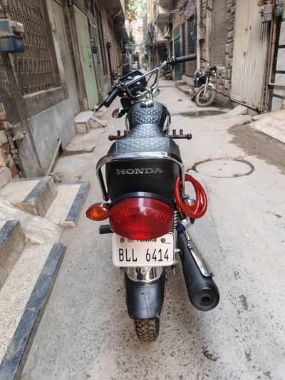 Honda 125 10/10 condition