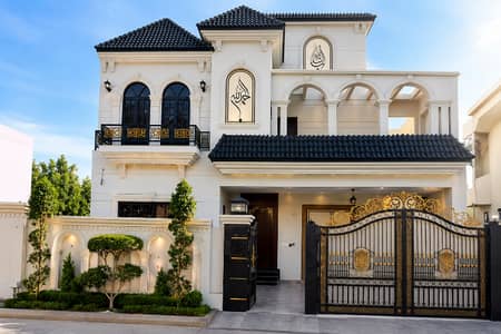 10 Marla Elite Class New House Available For Sale