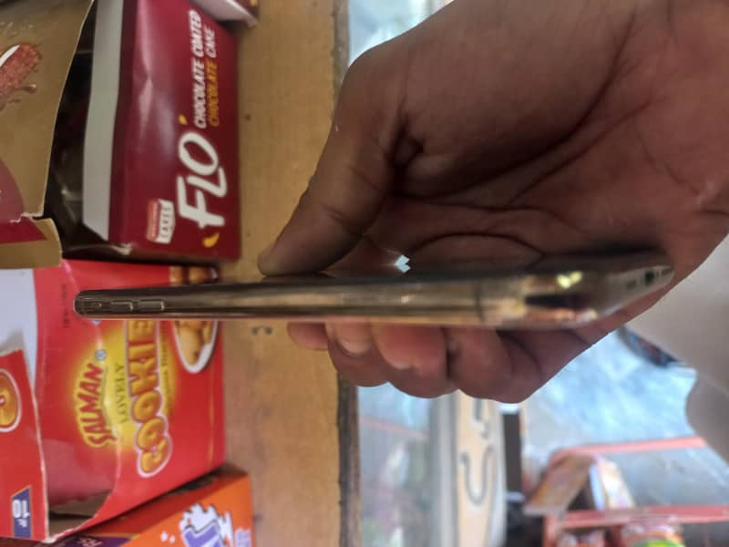 iphone  xs 5