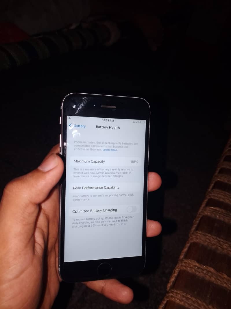 Apple iPhone 6S 4