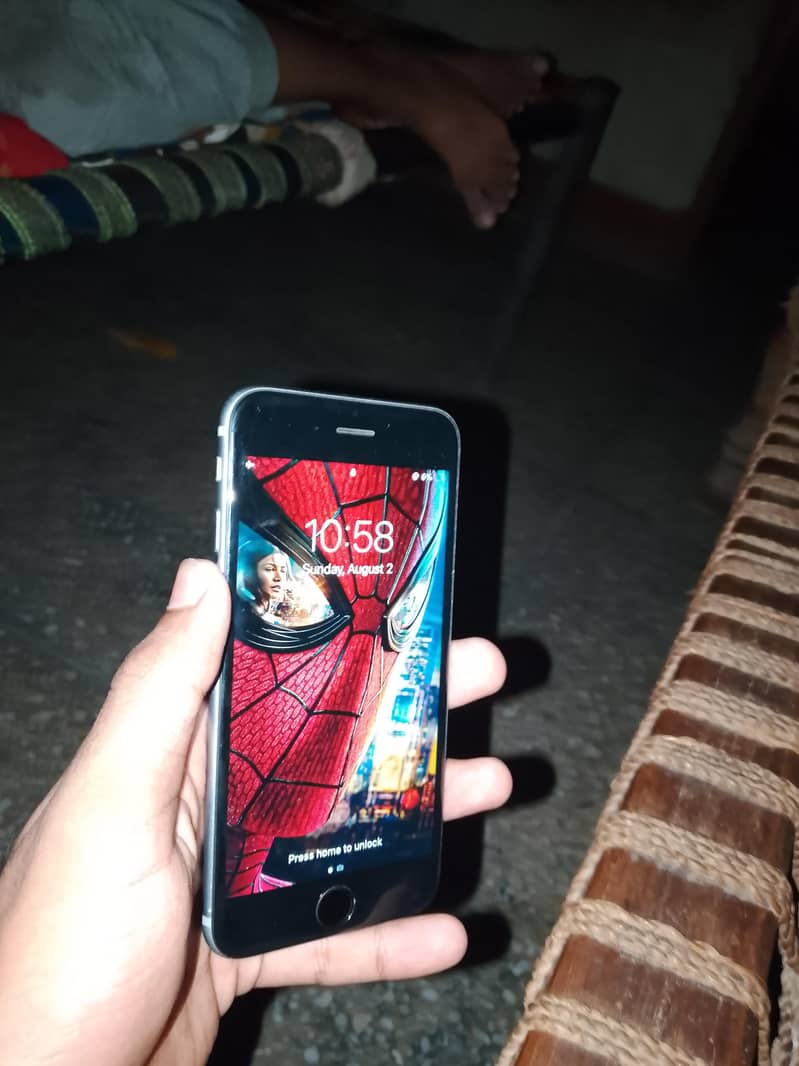 Apple iPhone 6S 5