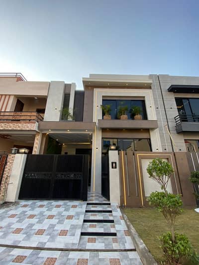 5 Marla Brand New Modern House Available For Sale