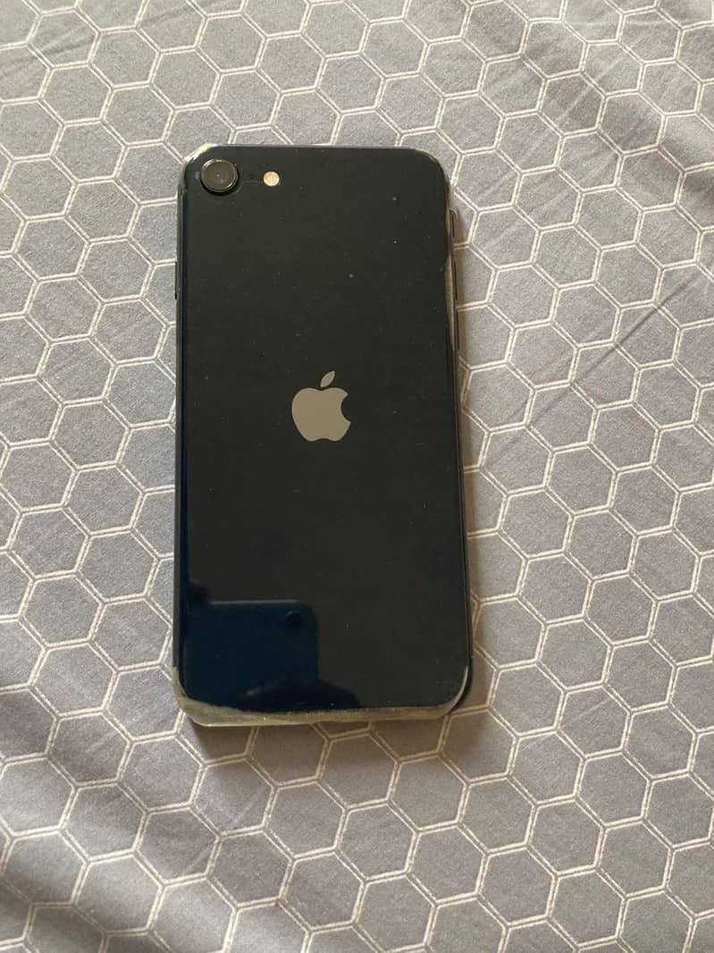 (iphone SE 3rd Generation) 1