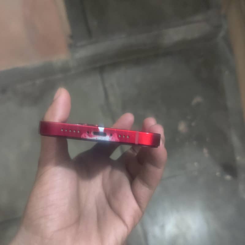 Apple iPhone 13 2