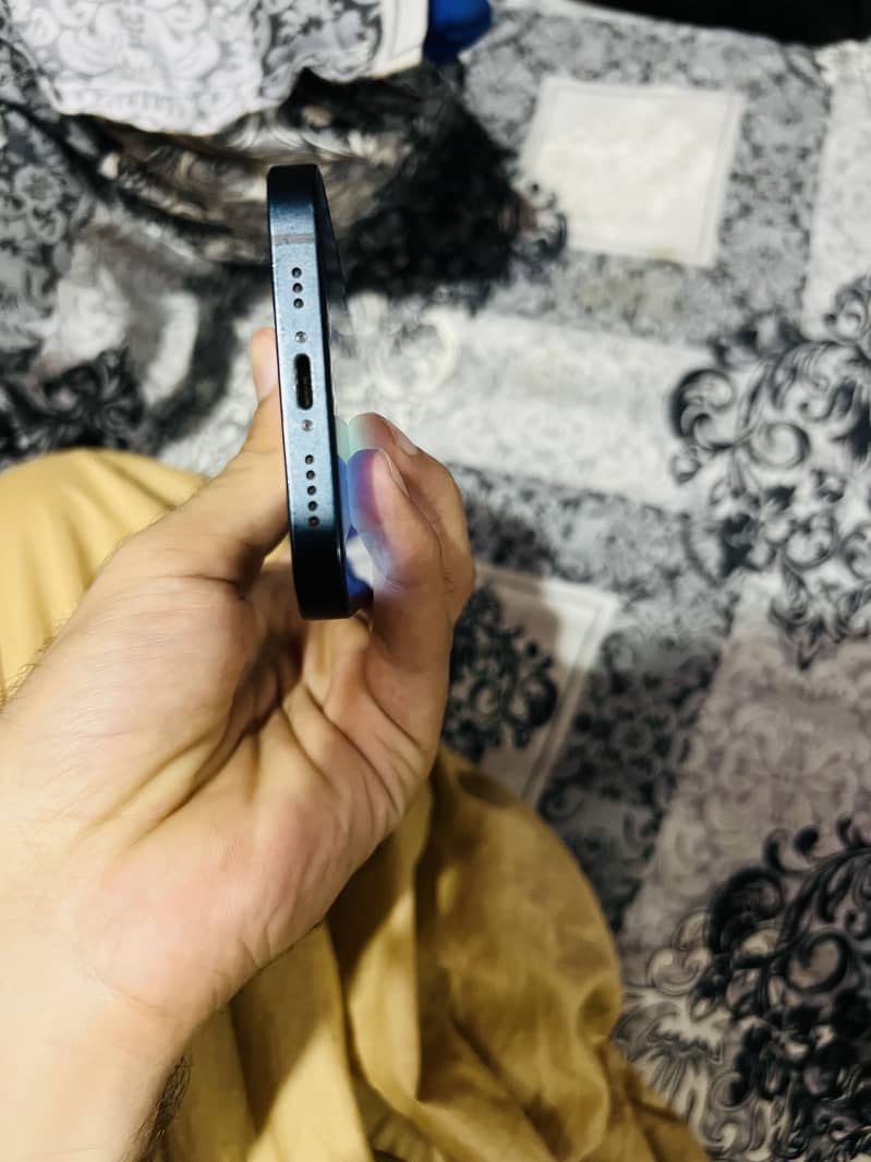 Apple iPhone 13 3