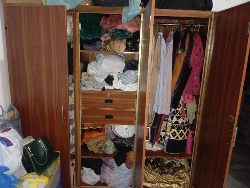 wardrobe 3