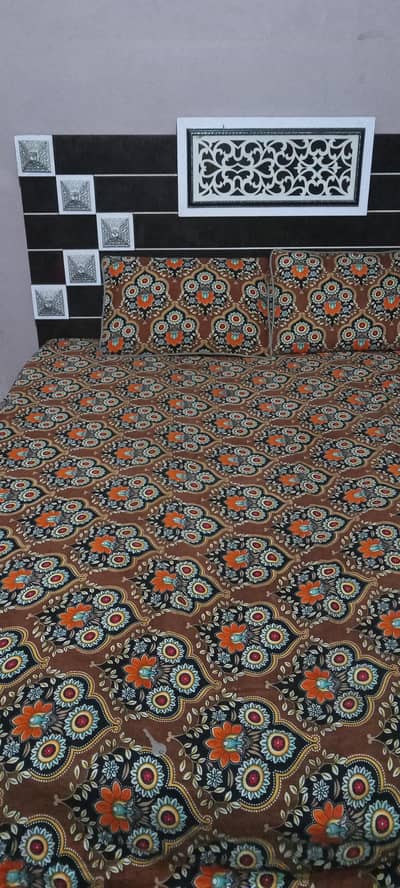 room bed and 2side tables