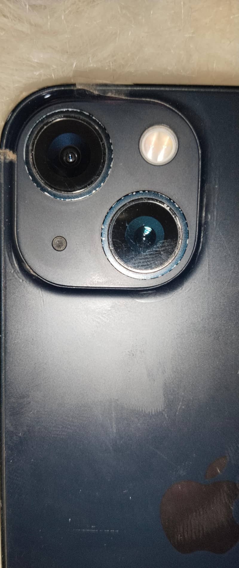 Apple iPhone 13 1