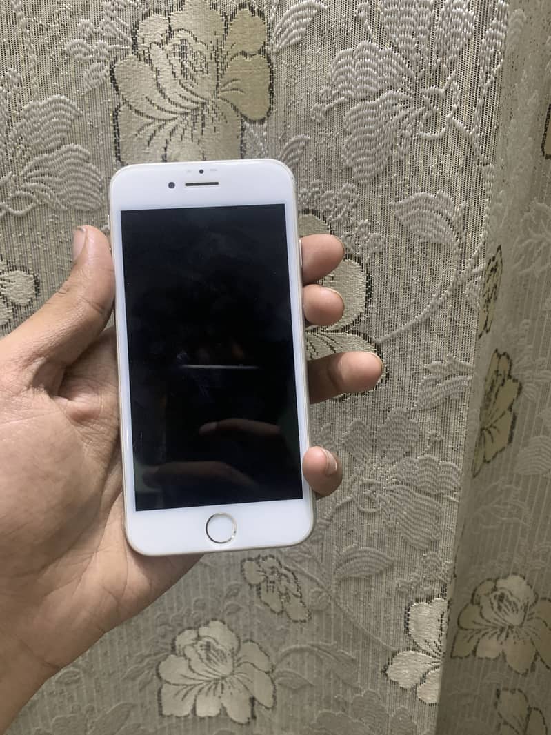 Apple iPhone 7 3