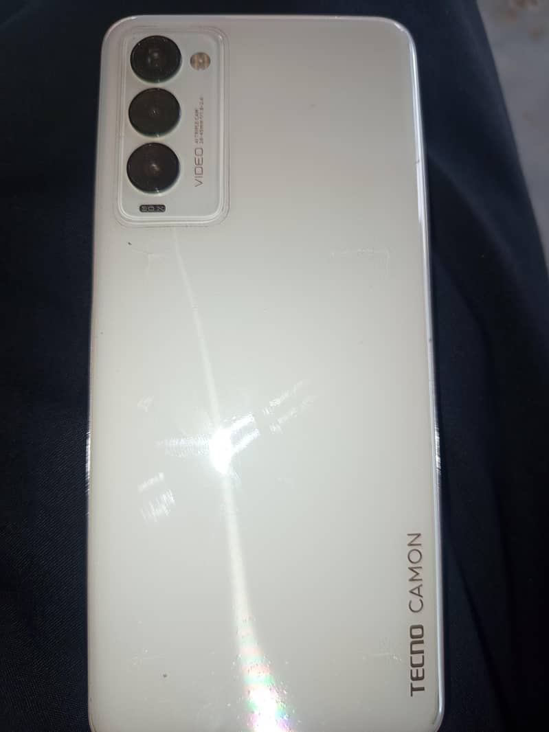 Tecno Camon 18P 0