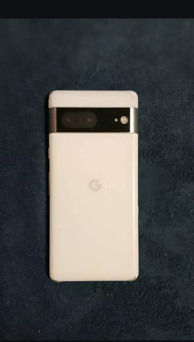 Google Pixel 7 with cover