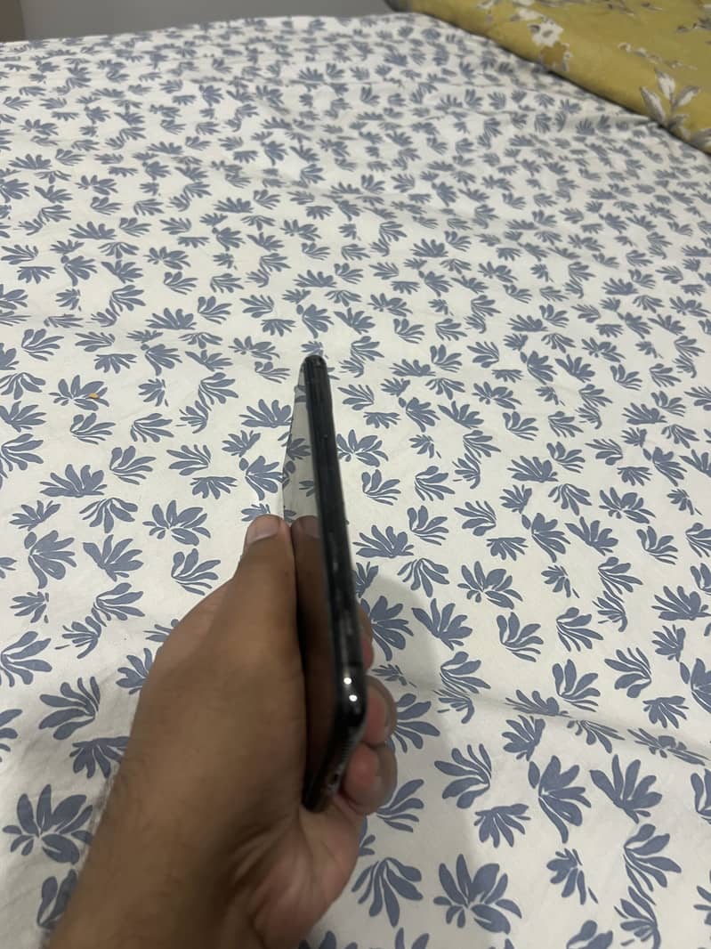 Apple iPhone X 1