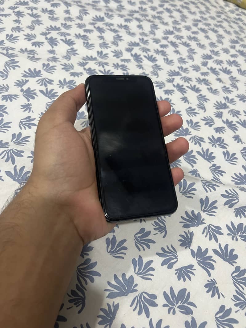 Apple iPhone X 3