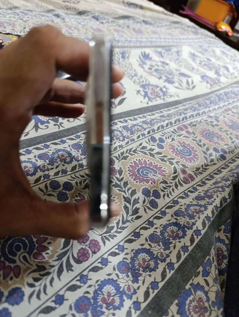 Tecno CAMON 30 1
