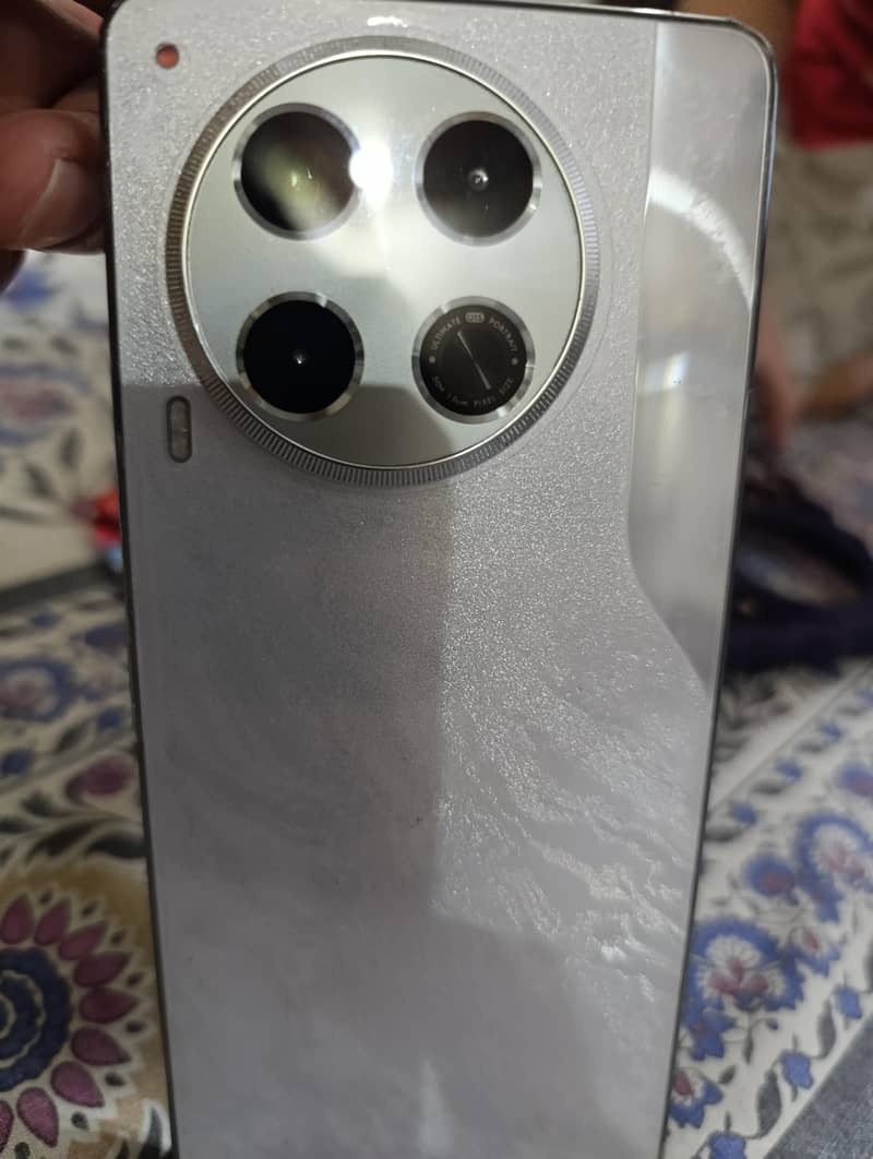 Tecno CAMON 30 2
