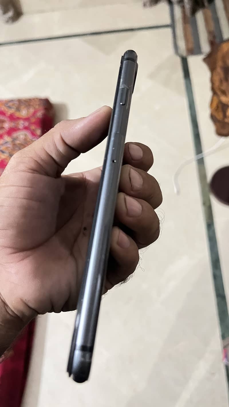 Apple iPhone 8 Plus 1