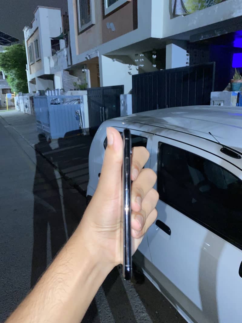 Apple iPhone X 2