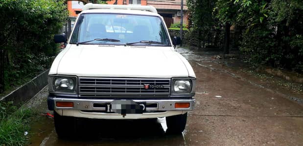 Toyota Hilux 1983