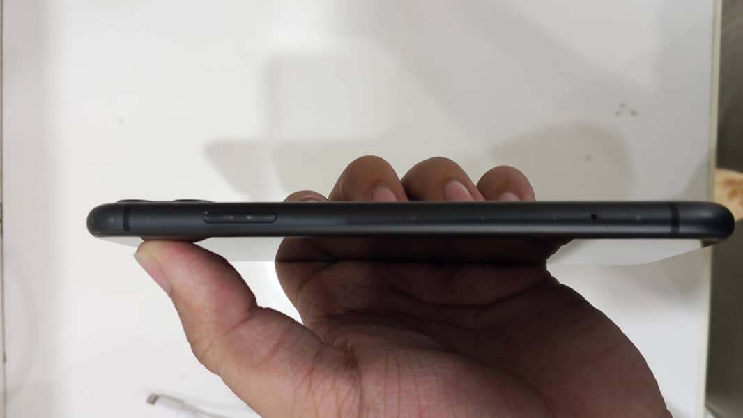 Apple iPhone 11 2