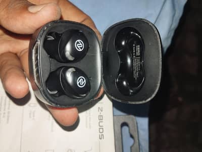 Iwanna to sale this earbus