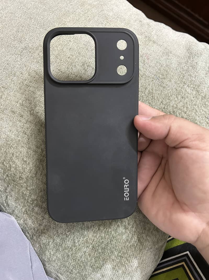 Iphone 17 Pro Max 4