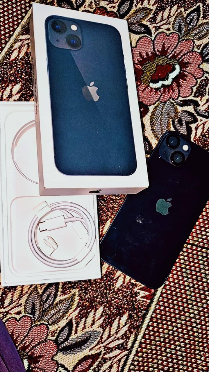 Apple iPhone 13 2