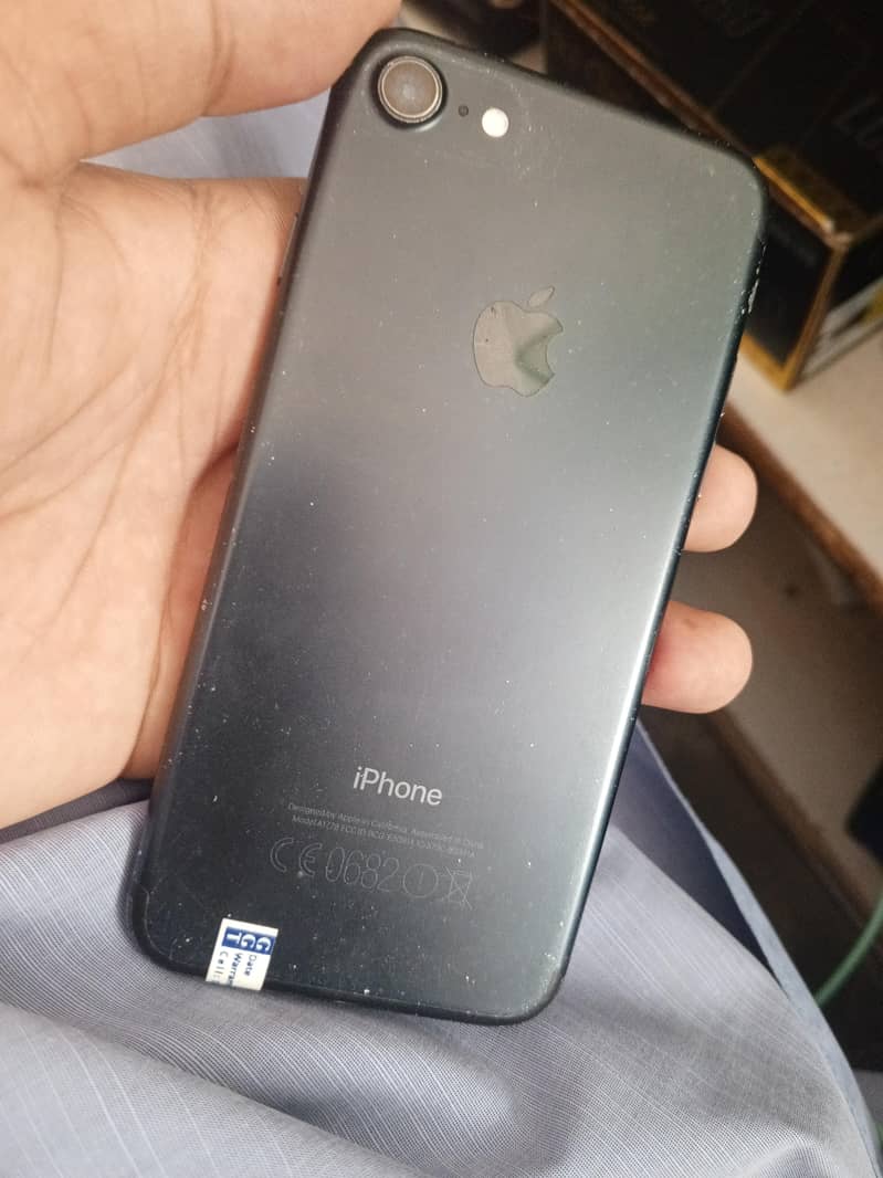 Apple iPhone 7 1