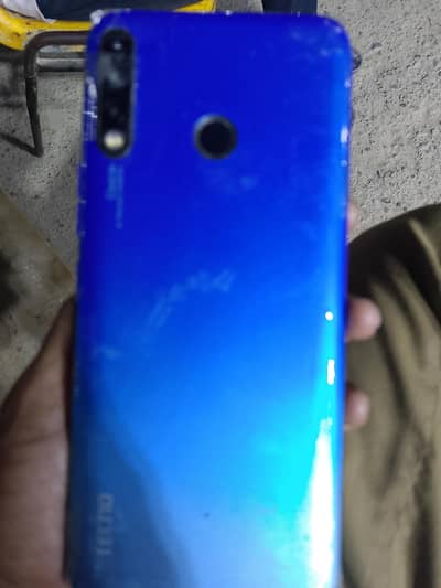 Tecno Spark 4