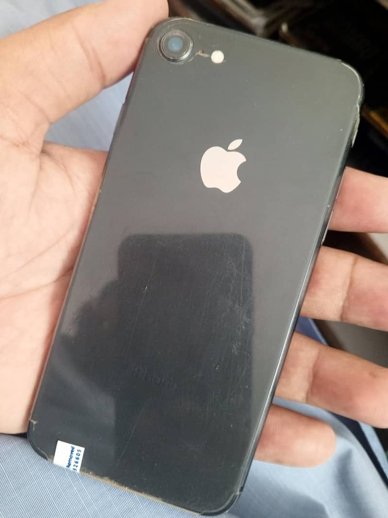 Apple iPhone 8 1