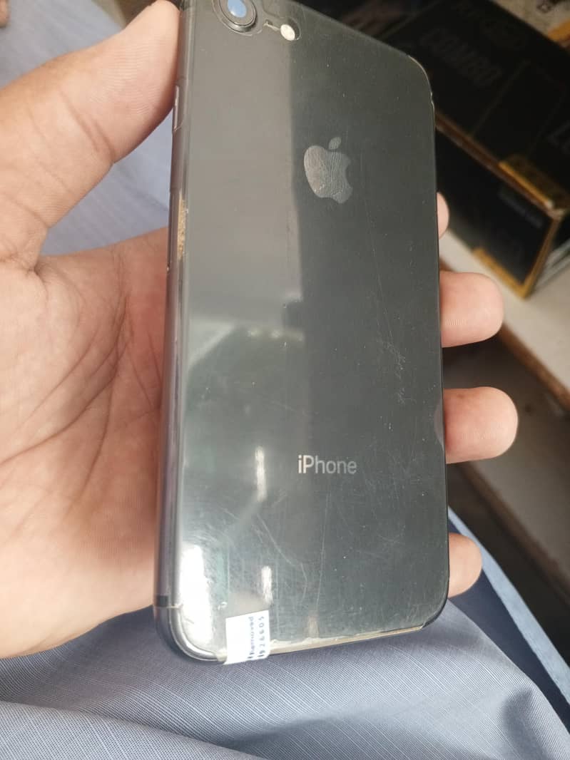 Apple iPhone 8 6
