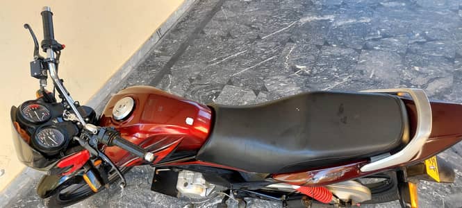 Honda CB 125F
