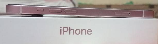 Apple iPhone 13 2
