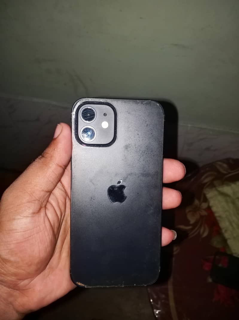 iPhone 12 0