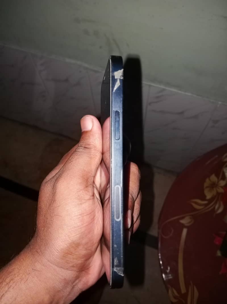 iPhone 12 2