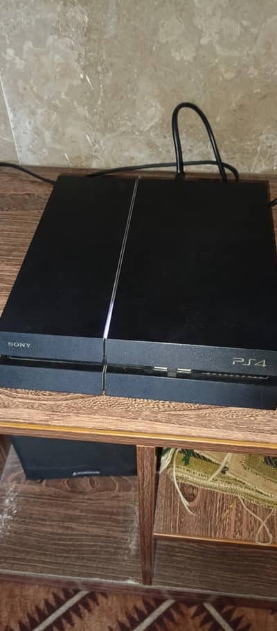 PS4 3TB jailbreak two controllers with 62 latest games with box