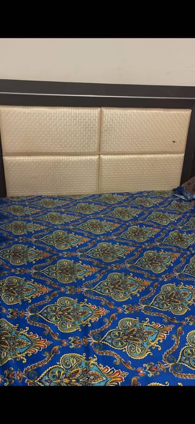 Bed with spring metress without damage
