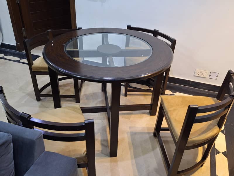 Smart dining table 1