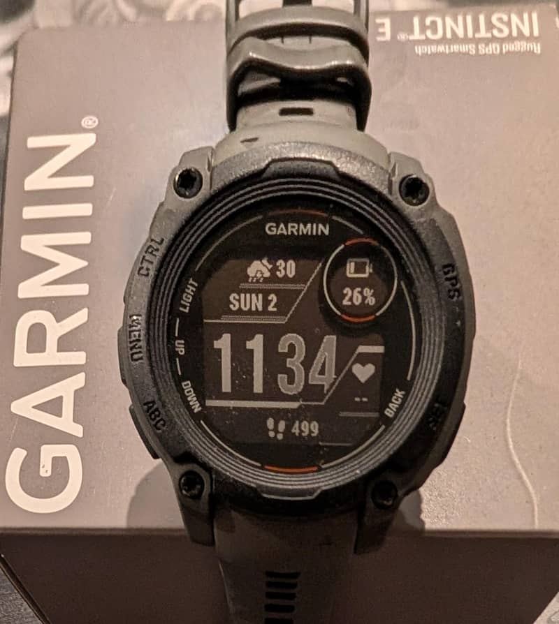 instinct E. 40mm mint condition 0