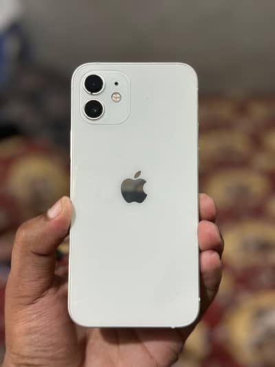 Apple iPhone 12