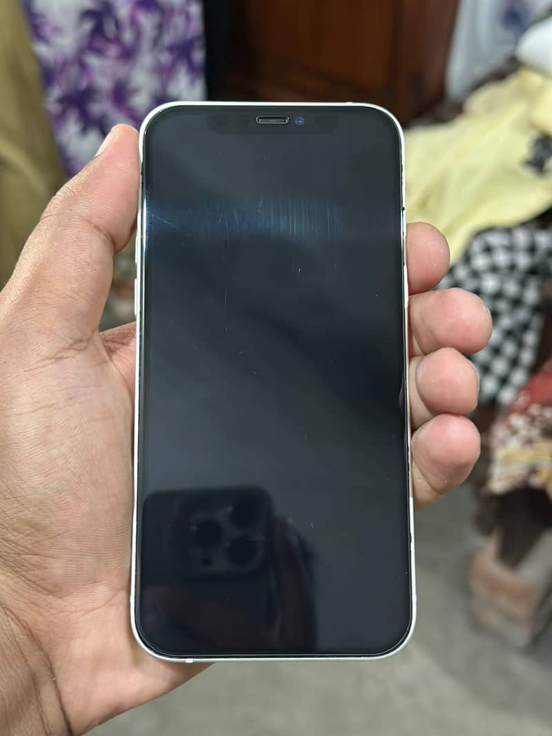 Apple iPhone 12 6
