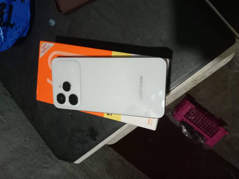 Tecno spark 40 5