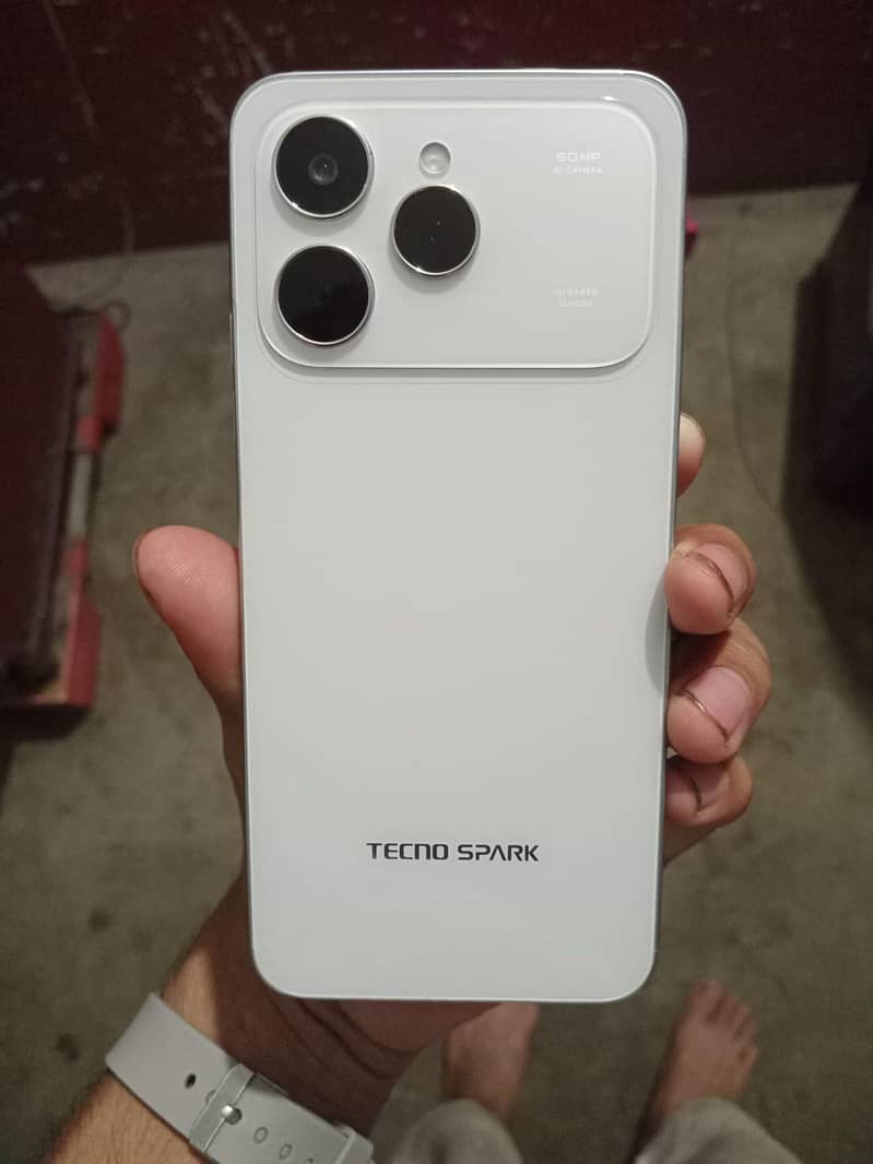 Tecno spark 40 6