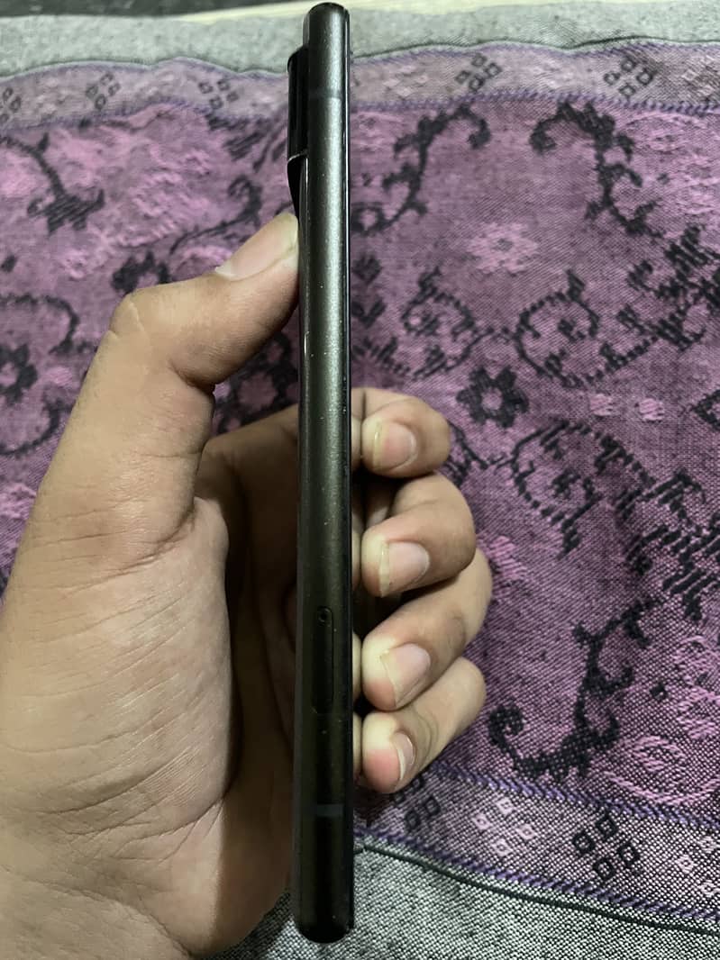 Google Pixel 6 4