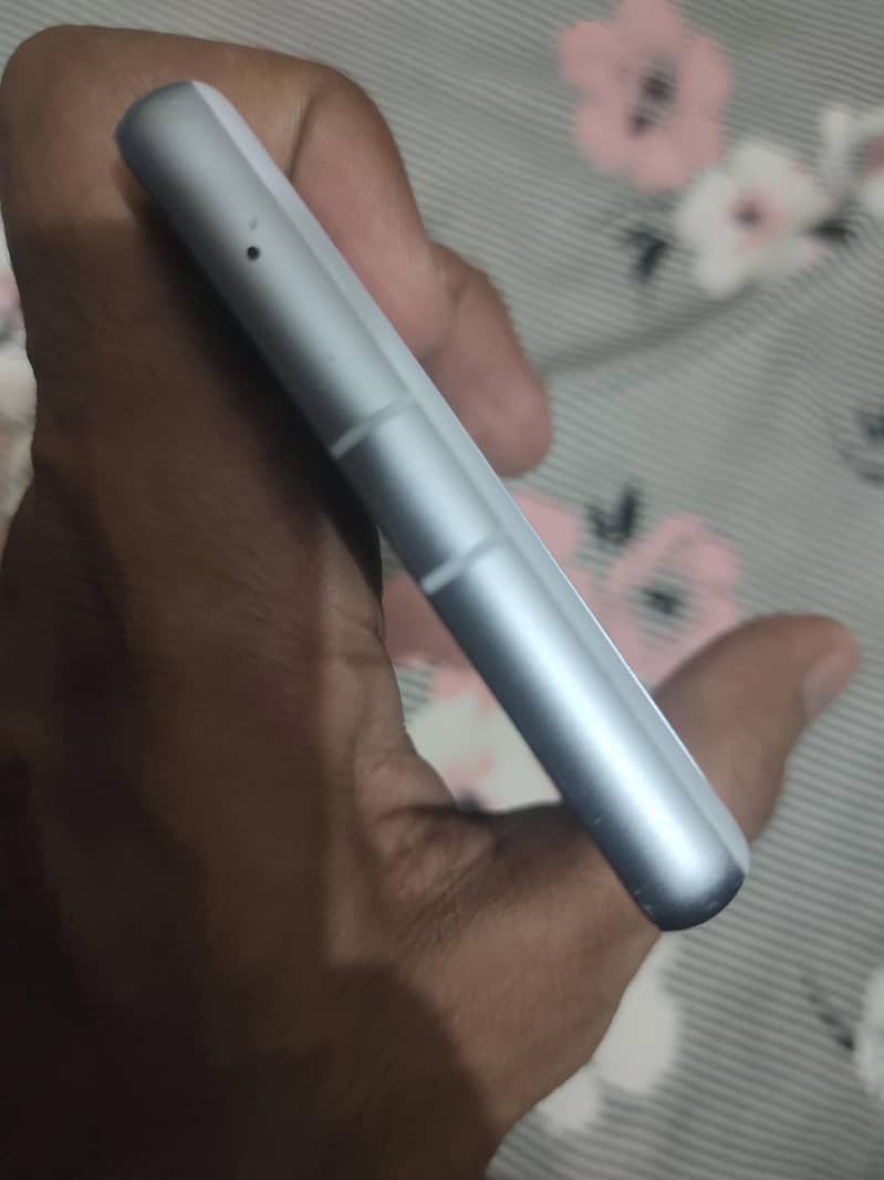 Google Pixel 7a 4