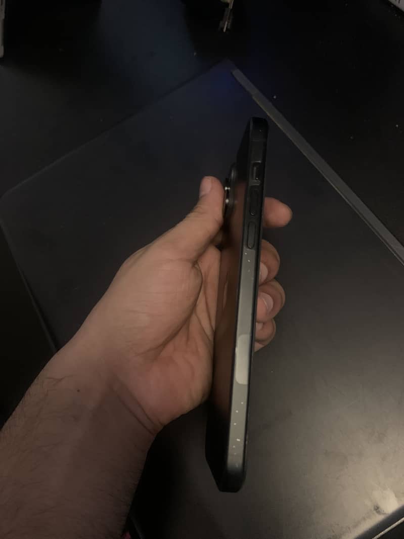 Iphone 15 plus 0